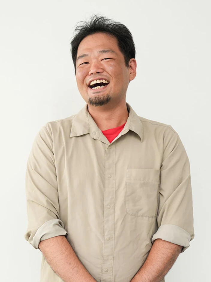 社員の桑原遼